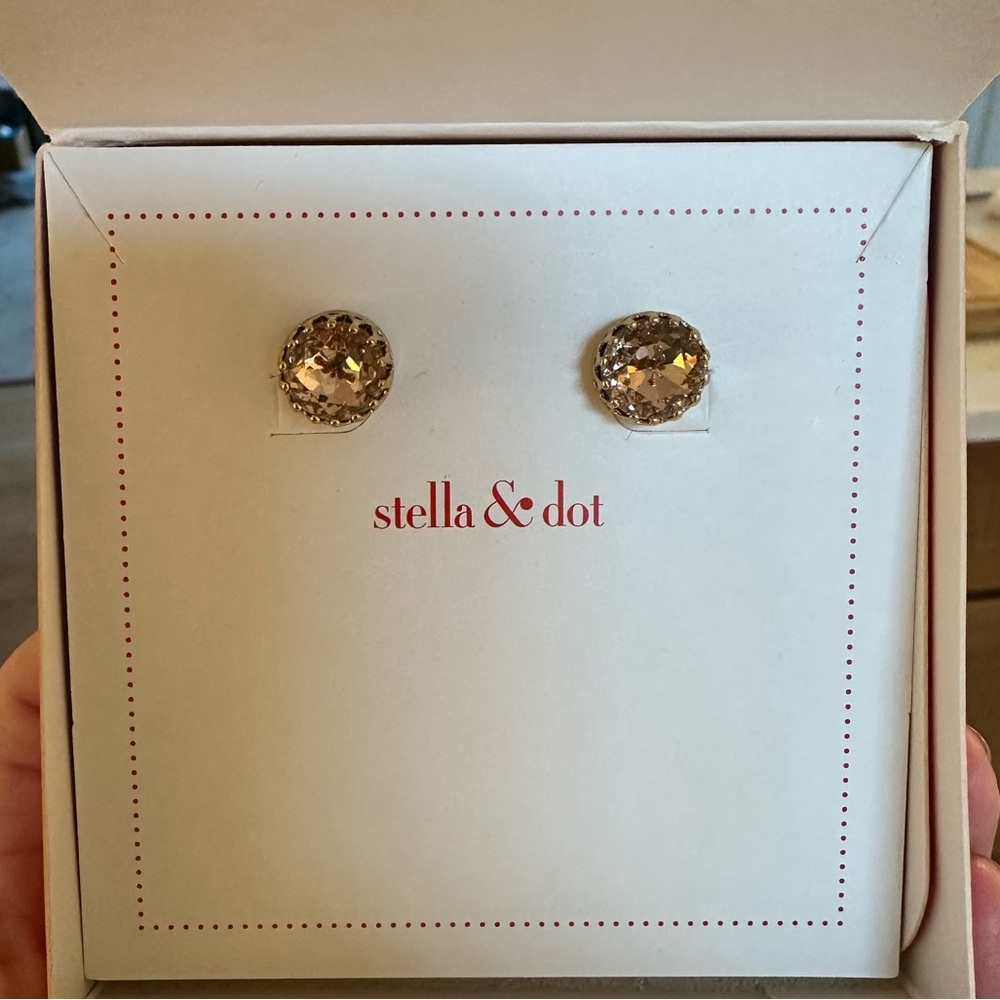 Stella & Dot Peach Nancy Earrings-NEVER WORN